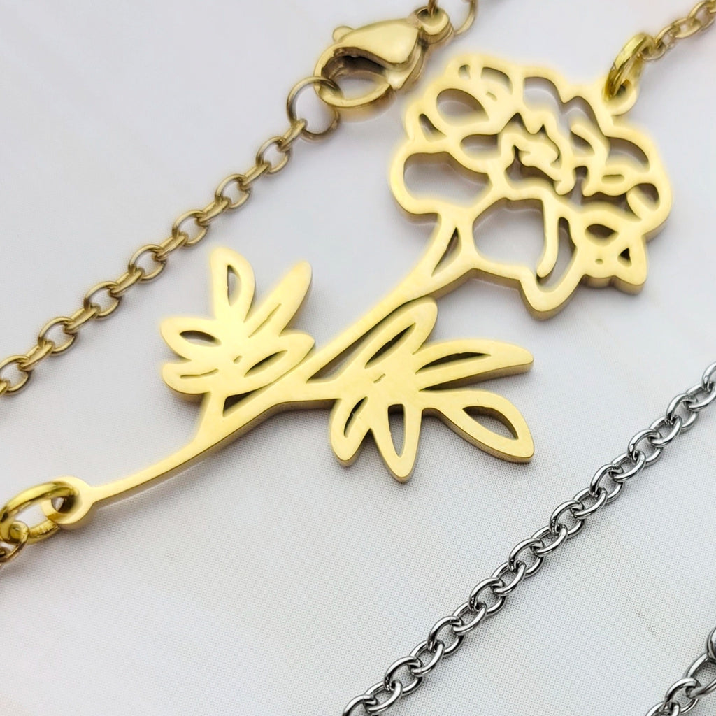 Gold Rose Necklace.