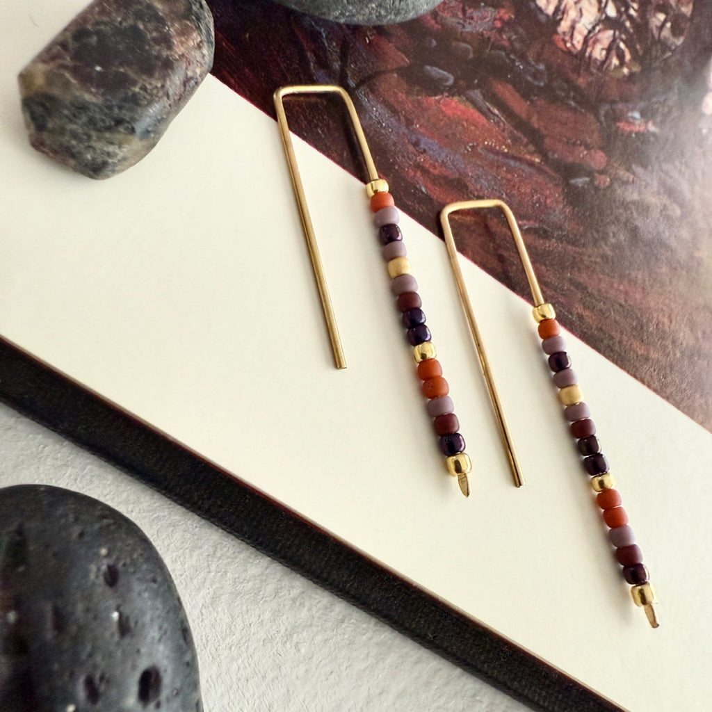 Beaded Bended Wire Earrings Northern Lake.