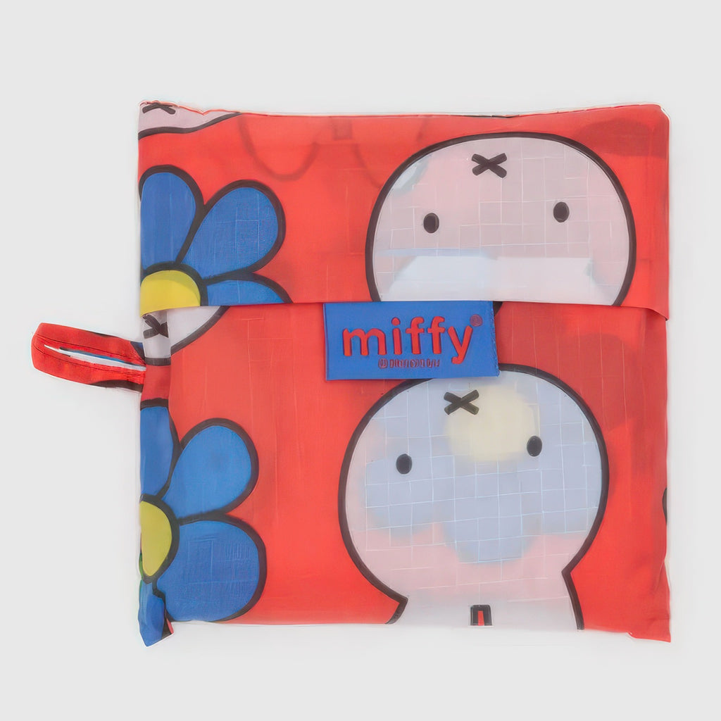 Closed view of Standard Baggu Flower Miffy.