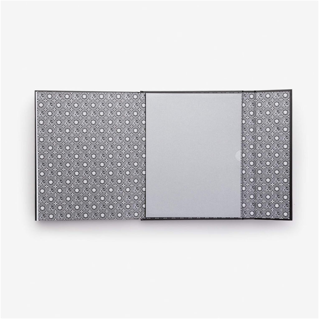 Dungeons & Dragons The Book Of Holding - sample spread 3.