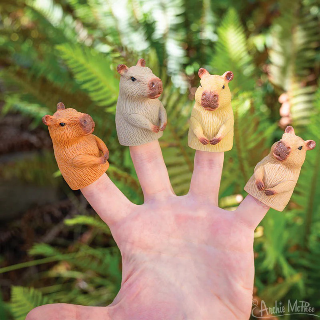 Finger Capybara on fingers.