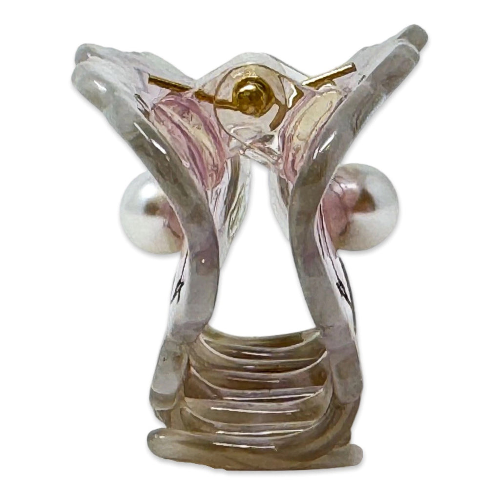 Front of Midi Oyster Hair Claw Clip.