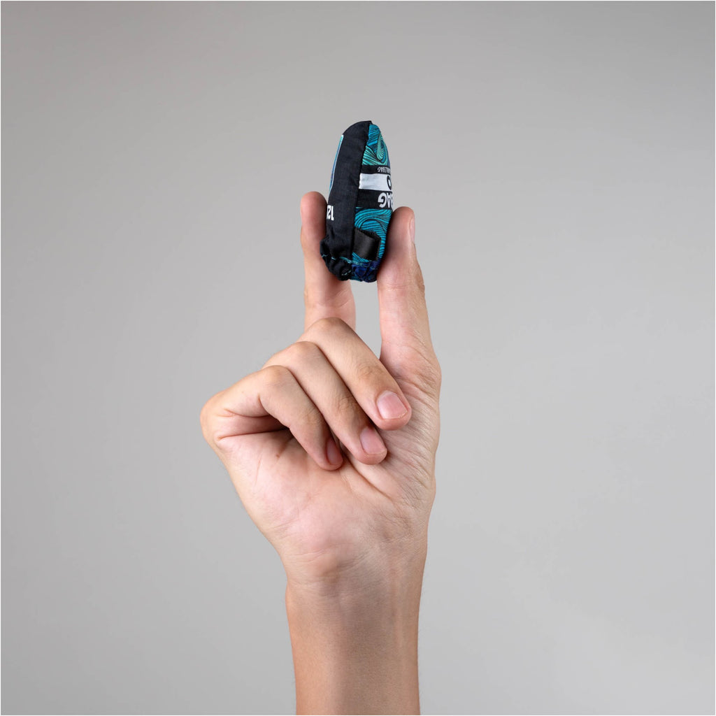 Nanobag Micro Blue Waves packed.