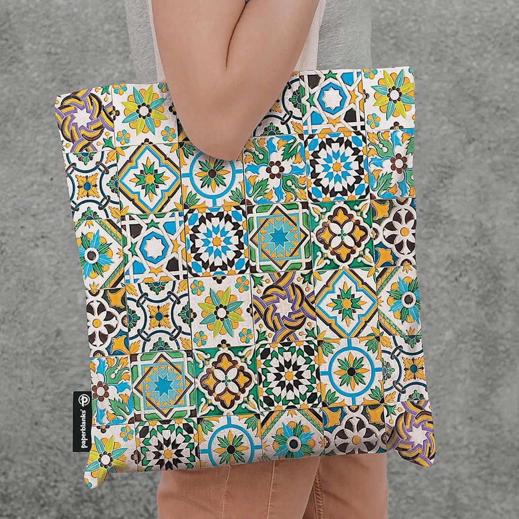Person using Porto Canvas Bag.