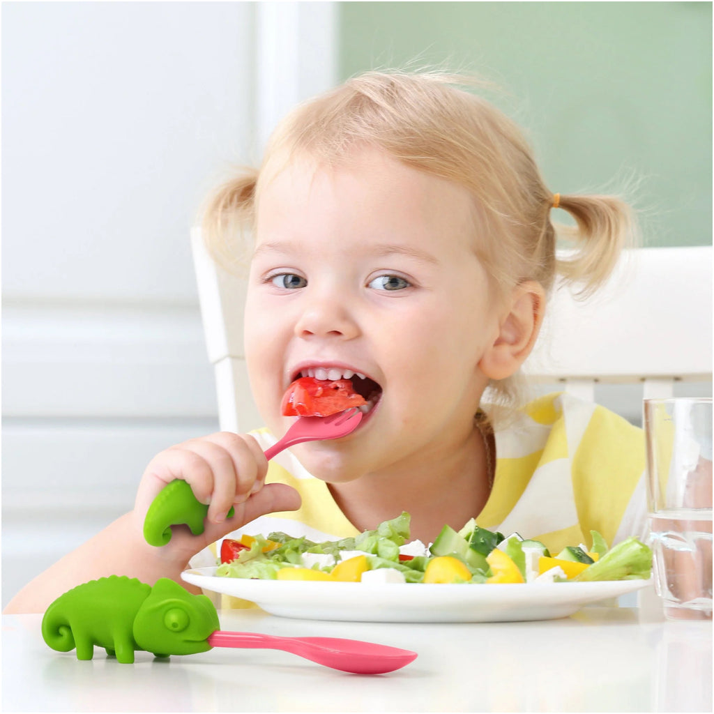 Person using Taste Buds Utensil Set.