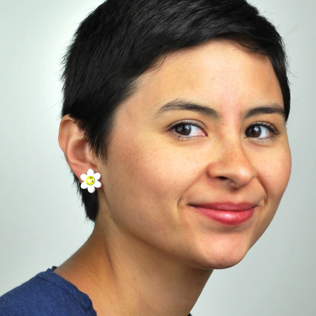 Person wearing Flower Power Daisy Earrings.