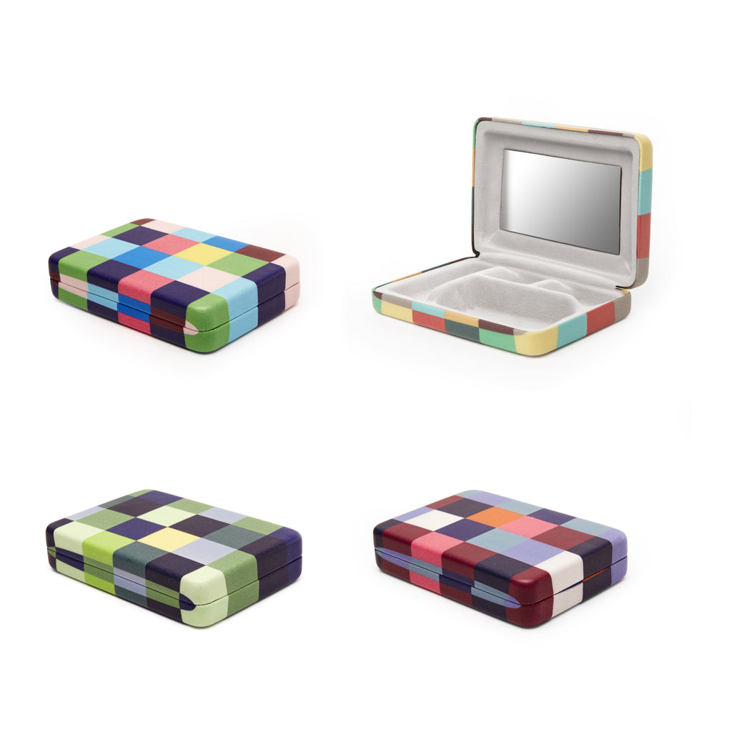 Plaid Travel Jewelry Case group shot.
