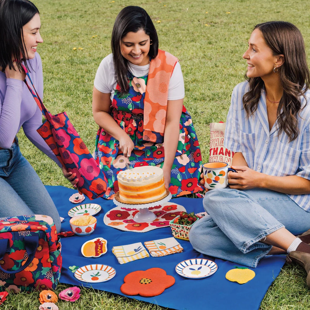 Poppy Wine Bag at picnic.