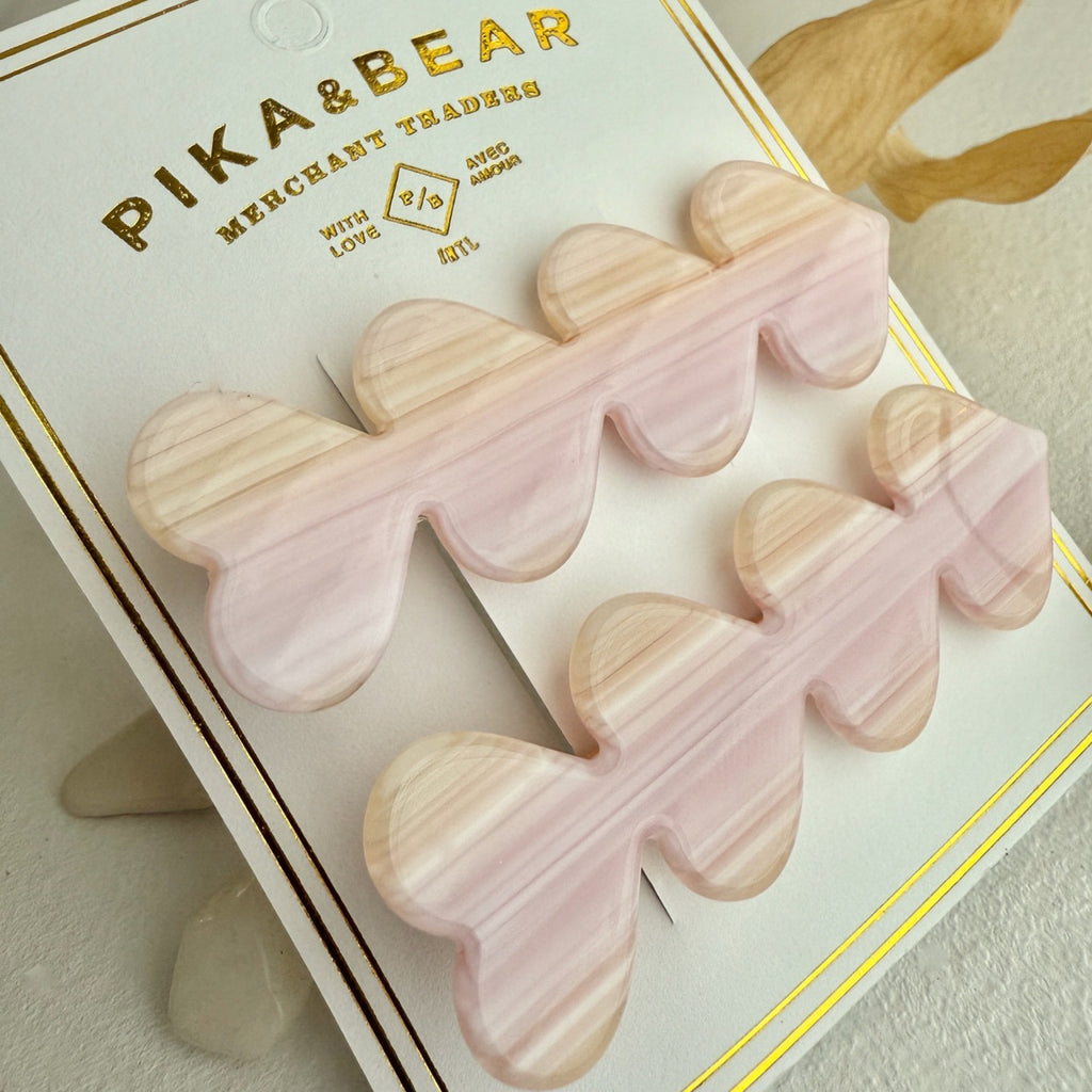 Quadruple Heart Duckbill Hair Clip Lychee packaging.