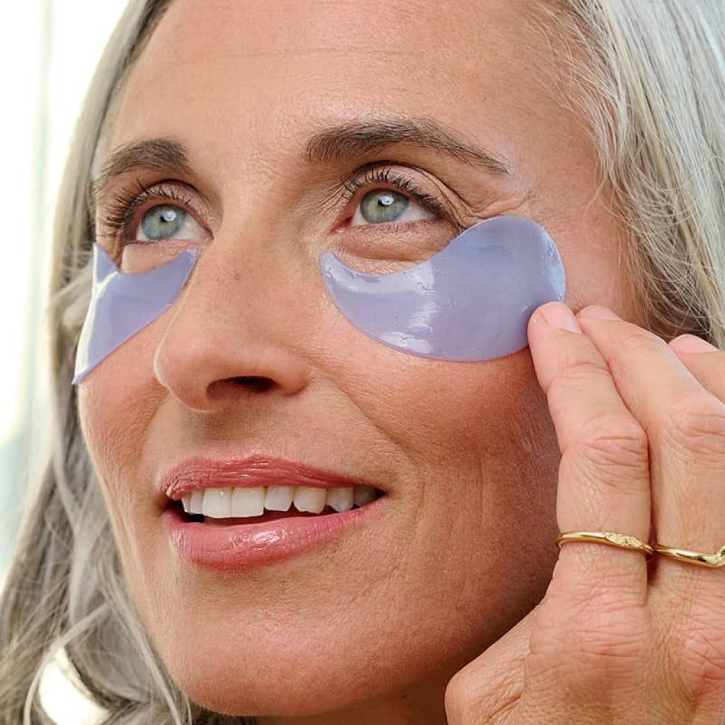 Serve Chilled On Ice Firming Eye Gels 5 Pack Person wearing.