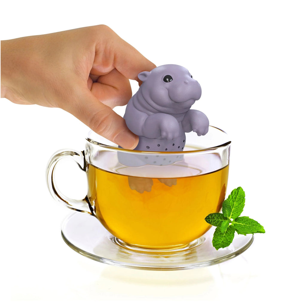 Sip'opotamus Tea Infuser in hand.
