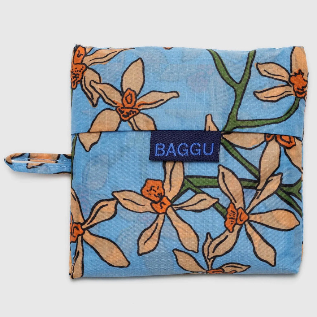 Standard Baggu Orchid closed.