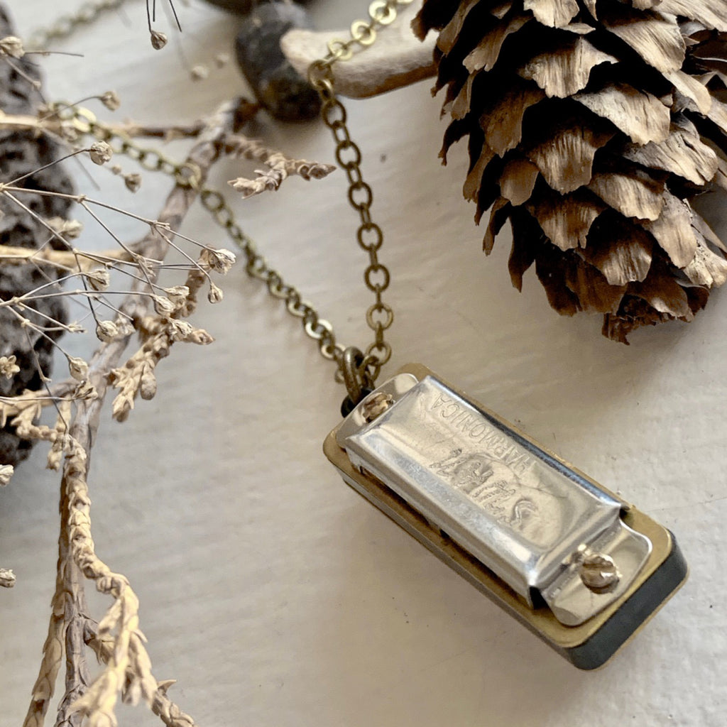 Swan Harmonica Necklace.