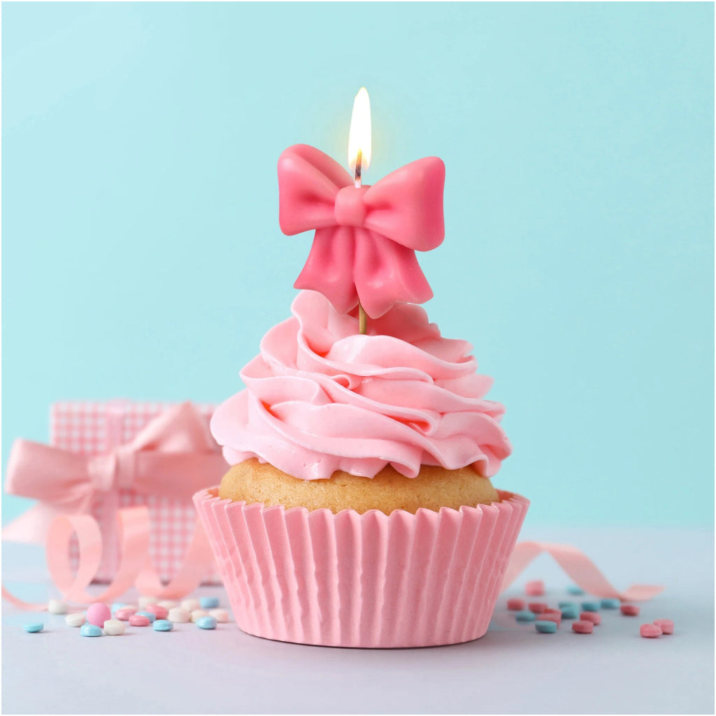 Wrap Party Bow Birthday Candles in use.