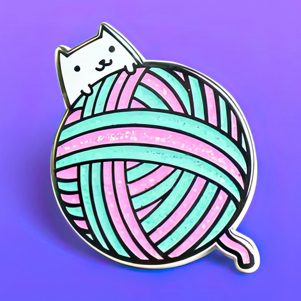 Yarnball Kitty Mint Enamel Pin.