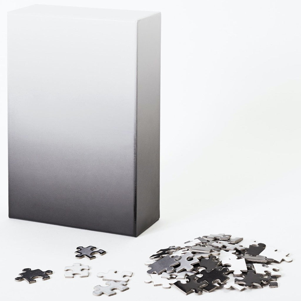 Gradient Puzzle – Black/White Box
