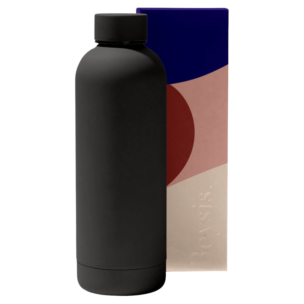 Beysis matte black water bottle.
