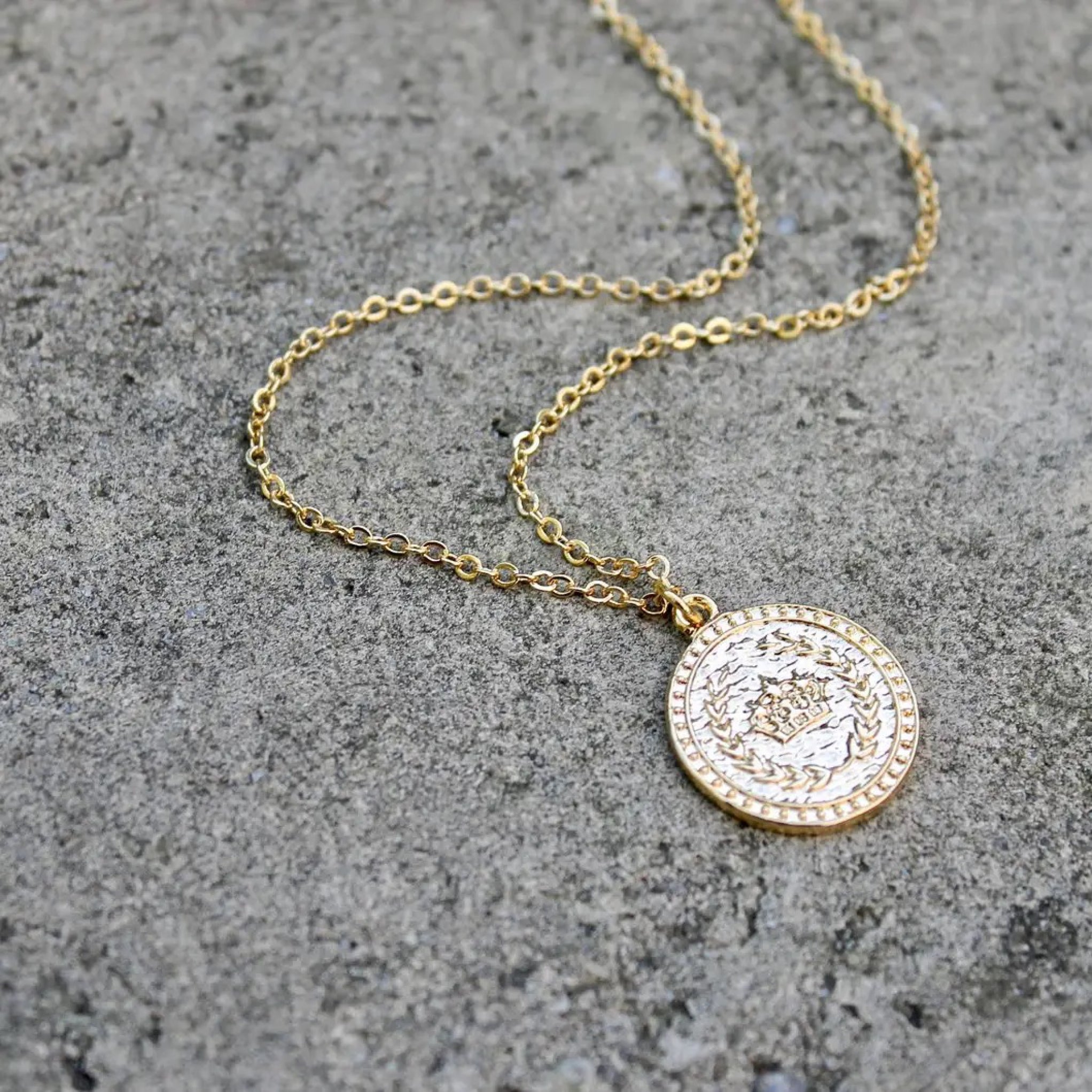 Buy Diamond Circle Frame for Gold Coin Medallion Necklace