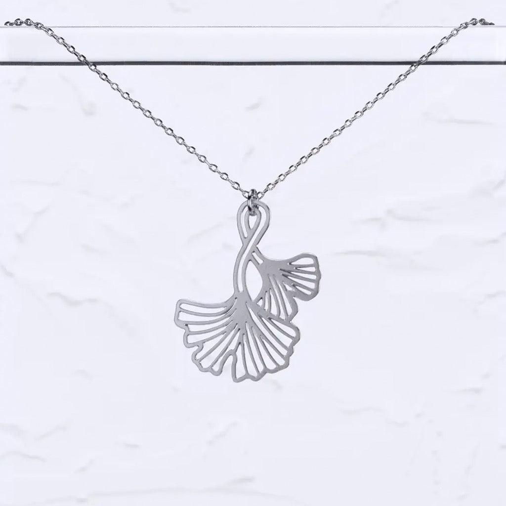 Ginkgo Leaves Necklace Silver.