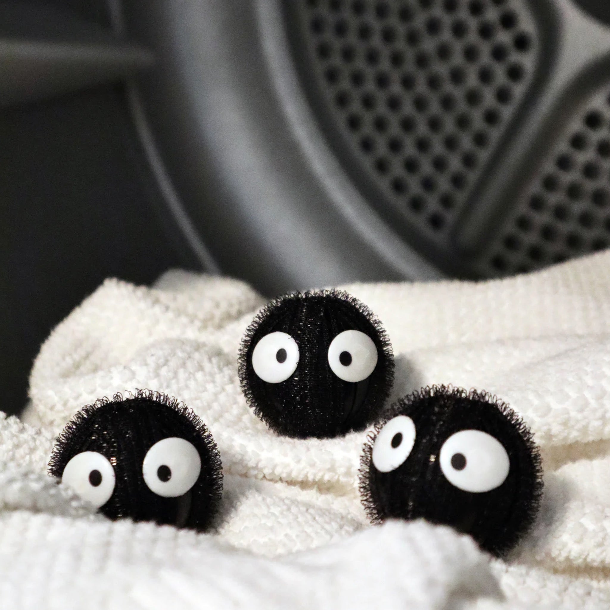 Kick Laundry Laundry Buddies | Kikkerland – Outer Layer