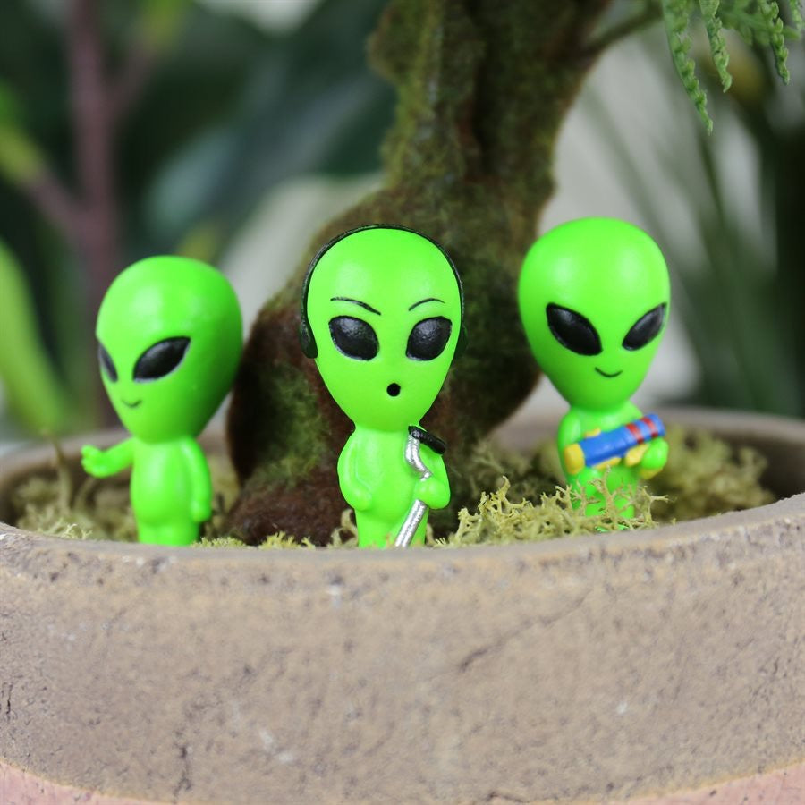 Mini Plant Pot-Aliens lifestyle.