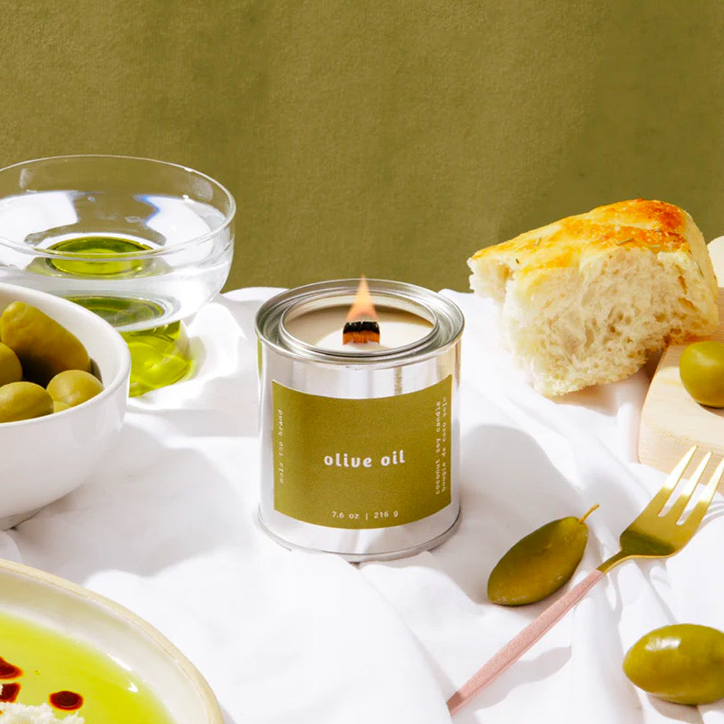 Olive Oil Candle lifestyle.