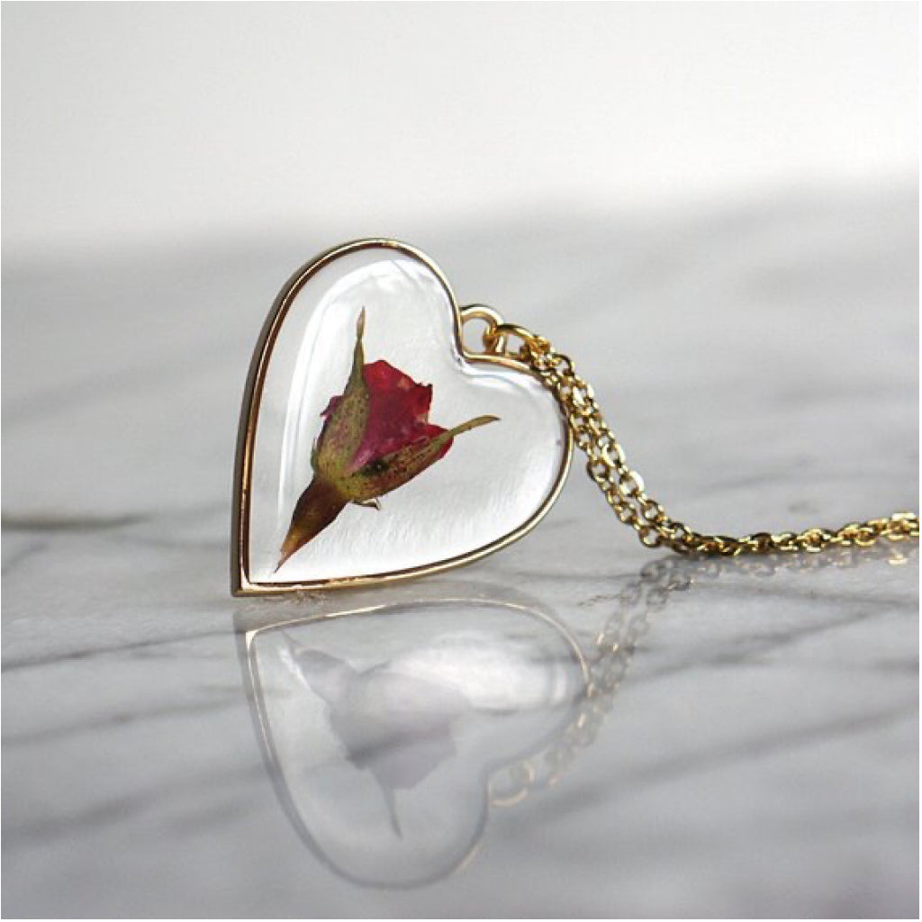 Rose Heart Necklace Gold Plated.