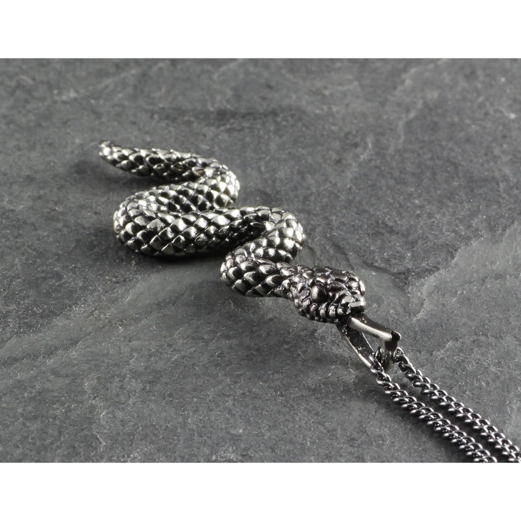 Snake Necklace Silver Closeup