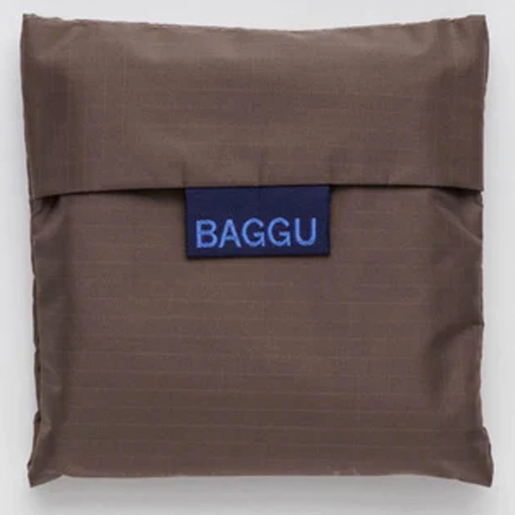 Standard Baggu Cocoa folded.